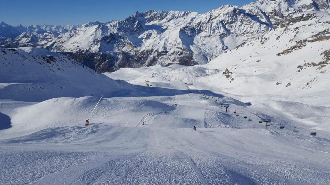 דירות ברויל-קרוויניה Le Petit Refuge Cervinia מראה חיצוני תמונה